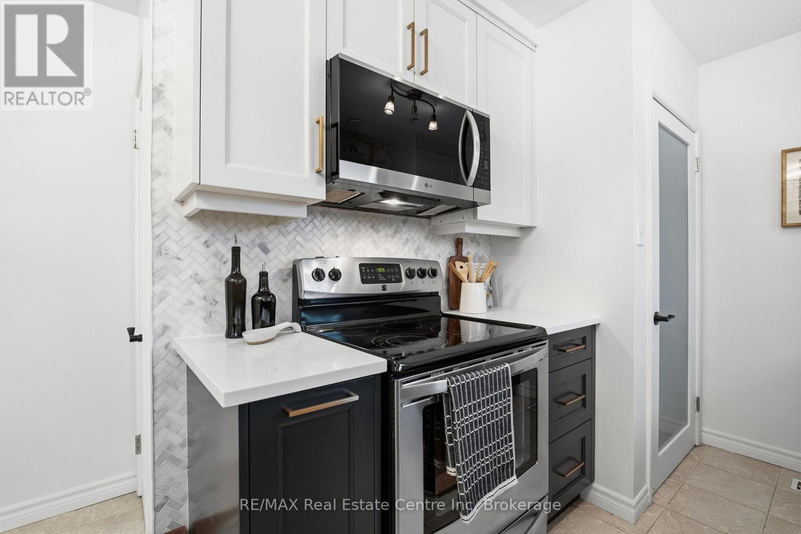 154 Waverley Drive, Guelph, Ontario  N1E 1H2 - Photo 7 - X12968596