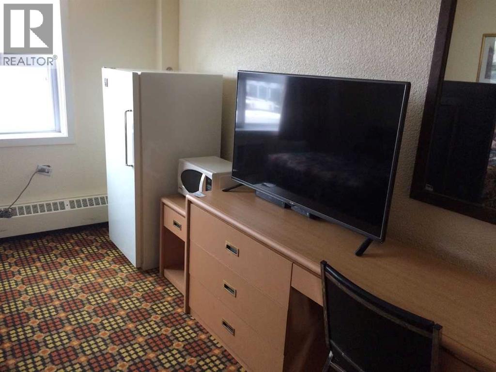 4830 4 Avenue, Edson, Alberta  T7E 1T9 - Photo 5 - A2279110