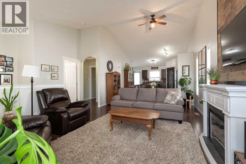 570 Edinburgh Road W, Lethbridge, Alberta  T1J 4Z7 - Photo 6 - A2299605