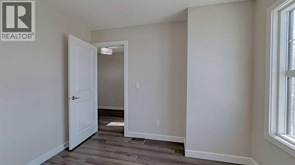 282 Alpine Avenue SW, Calgary, Alberta  T2Y 0R8 - Photo 5 - A2290766