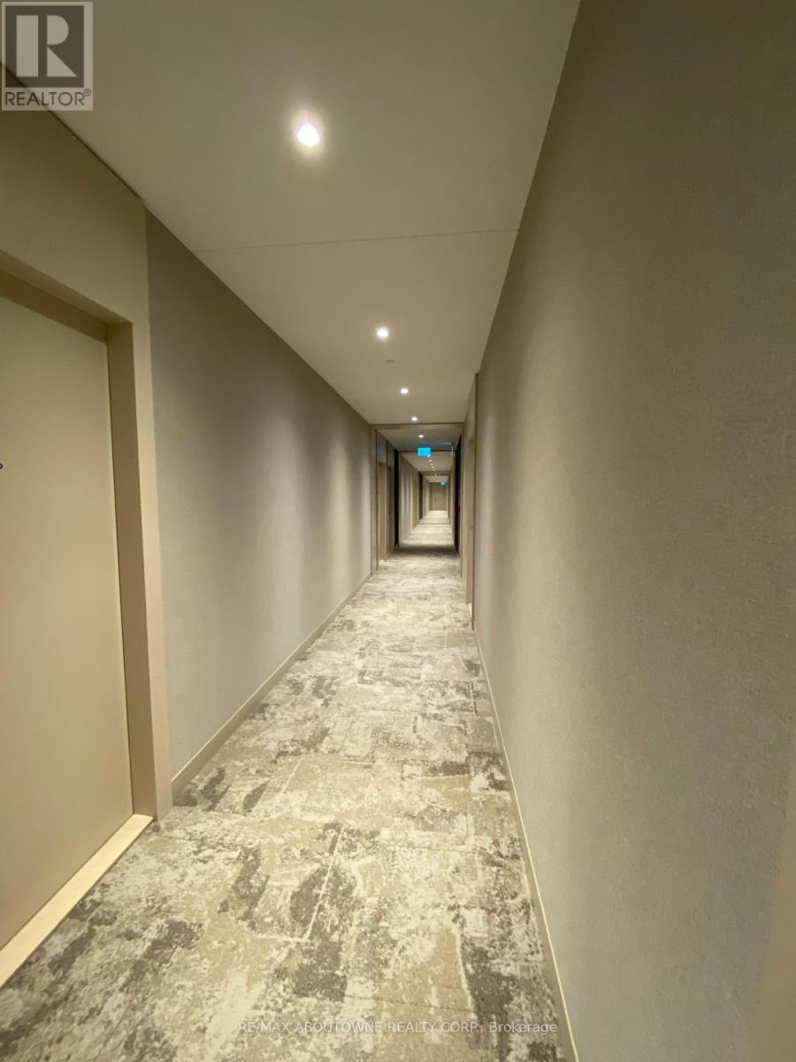 806 - 2020 Bathurst Street, Toronto, Ontario  M5P 0A6 - Photo 4 - C12968554