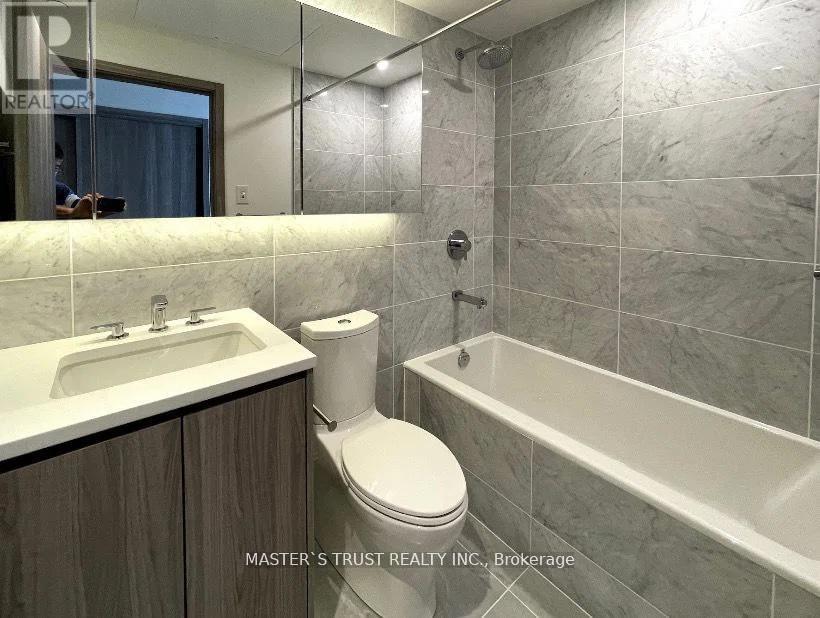 2005 - 95 Mcmahon Drive, Toronto, Ontario  M2K 0H2 - Photo 11 - C12968592