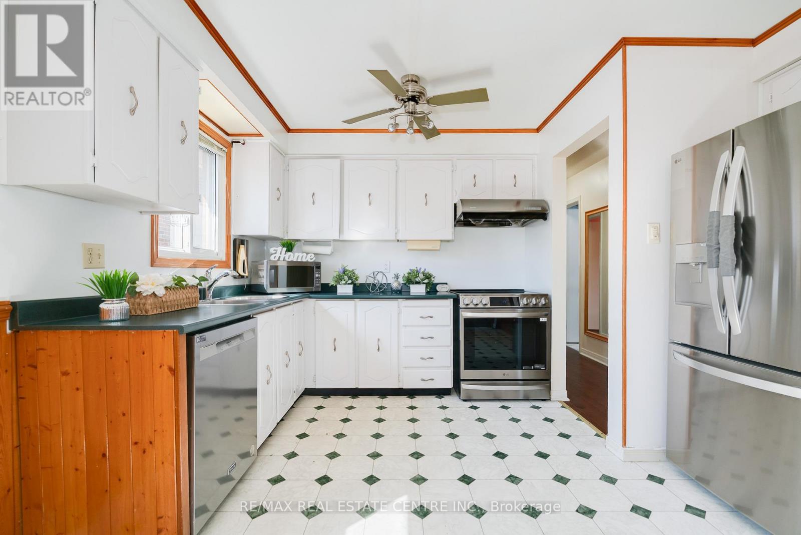 33 Millhouse Crescent, Toronto, Ontario  M1B 2E4 - Photo 9 - E12968564