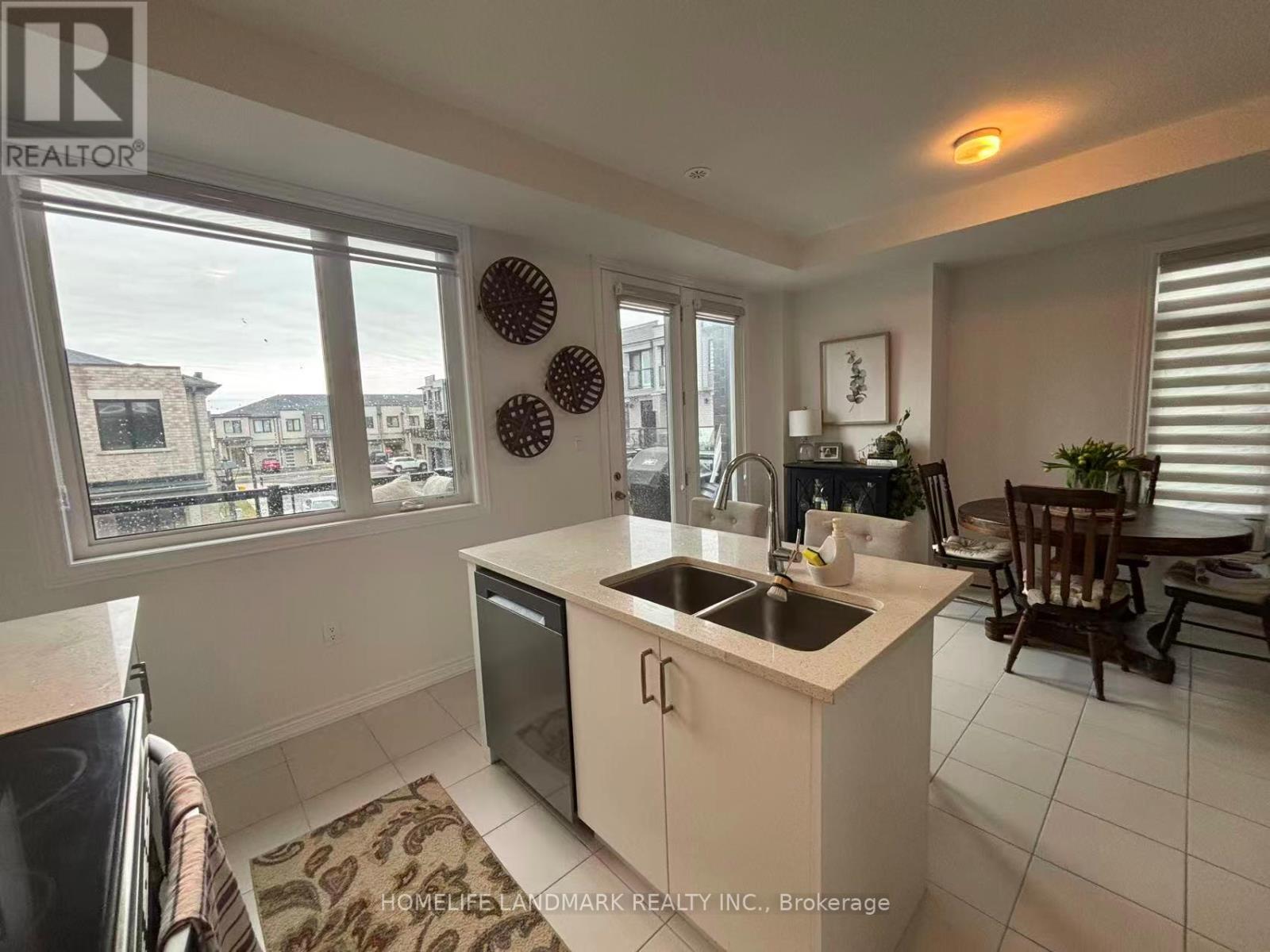 63 Sorbara Way, Whitby, Ontario  L1M 0M4 - Photo 3 - E12968584