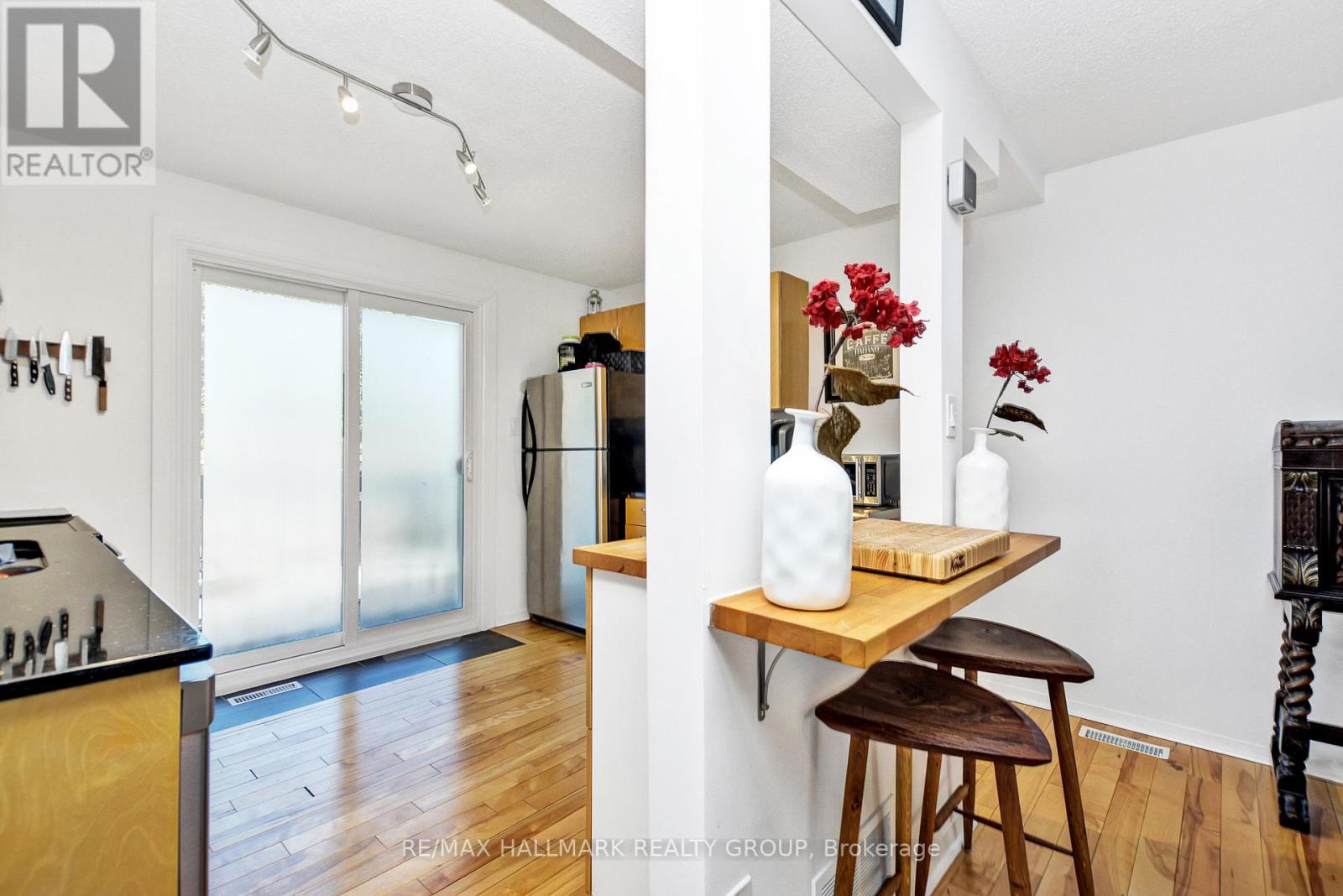 256 Bruyere Street, Ottawa, Ontario  K1N 5E6 - Photo 14 - X12968574