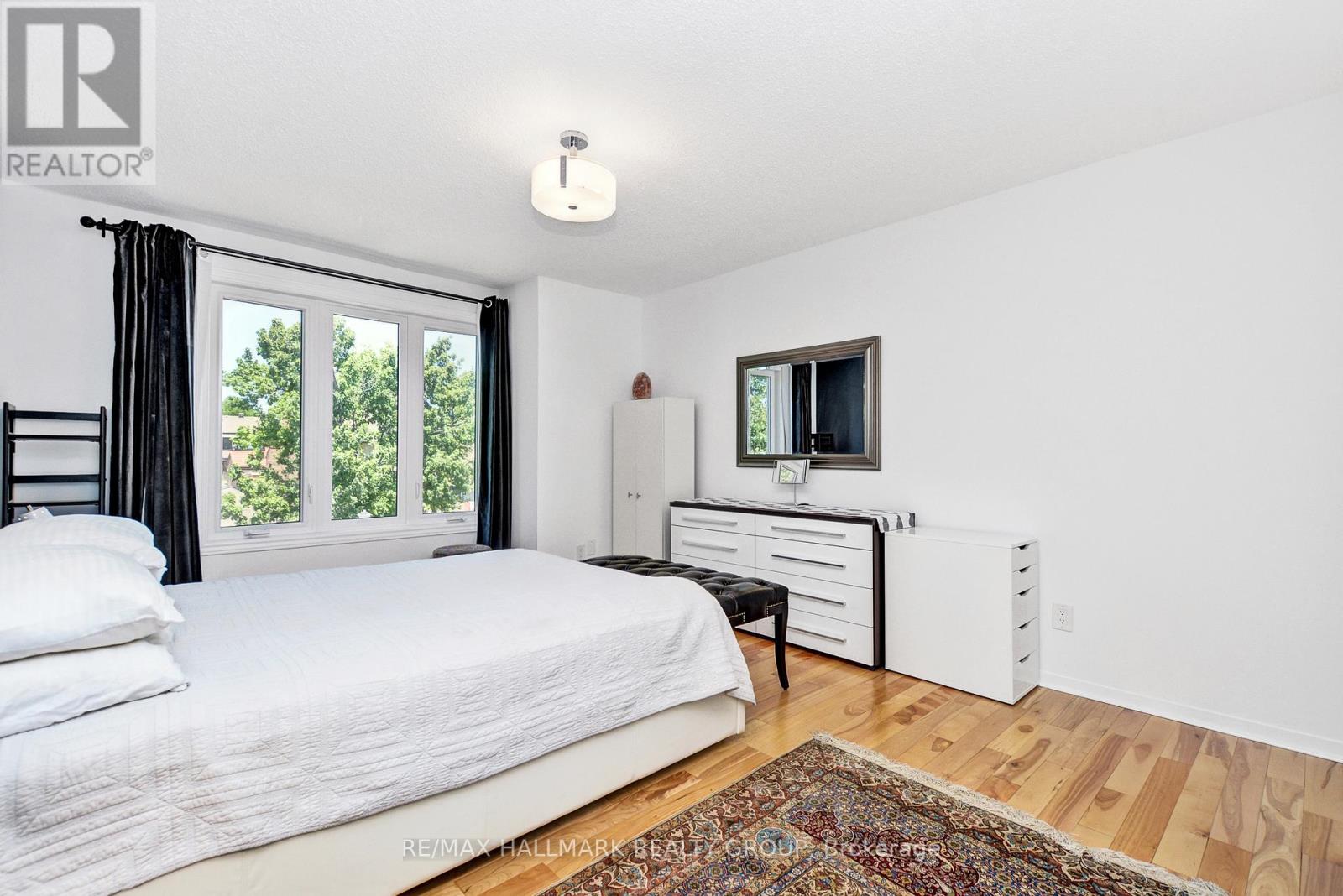 256 Bruyere Street, Ottawa, Ontario  K1N 5E6 - Photo 19 - X12968574