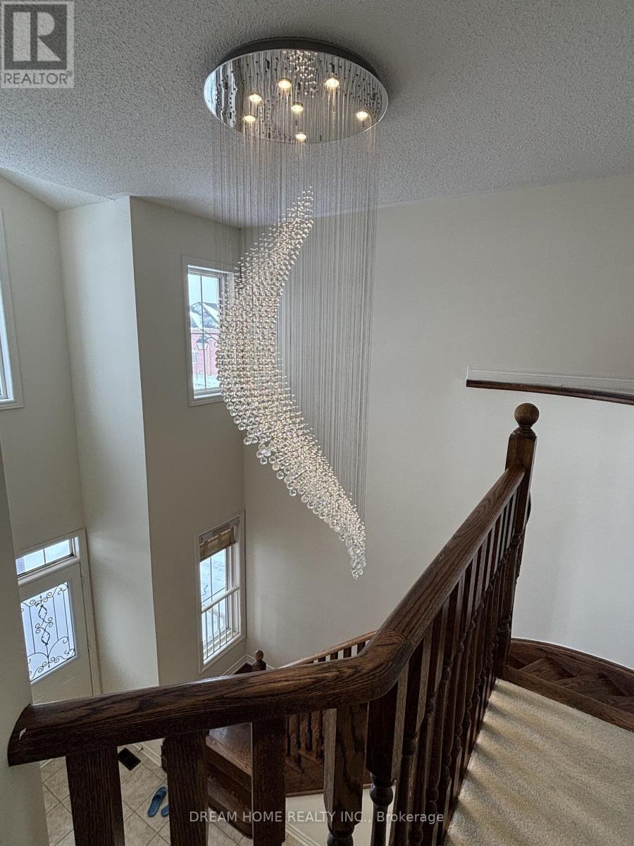 276 The Bridle Walk, Markham, Ontario  L6C 0V7 - Photo 10 - N12771090