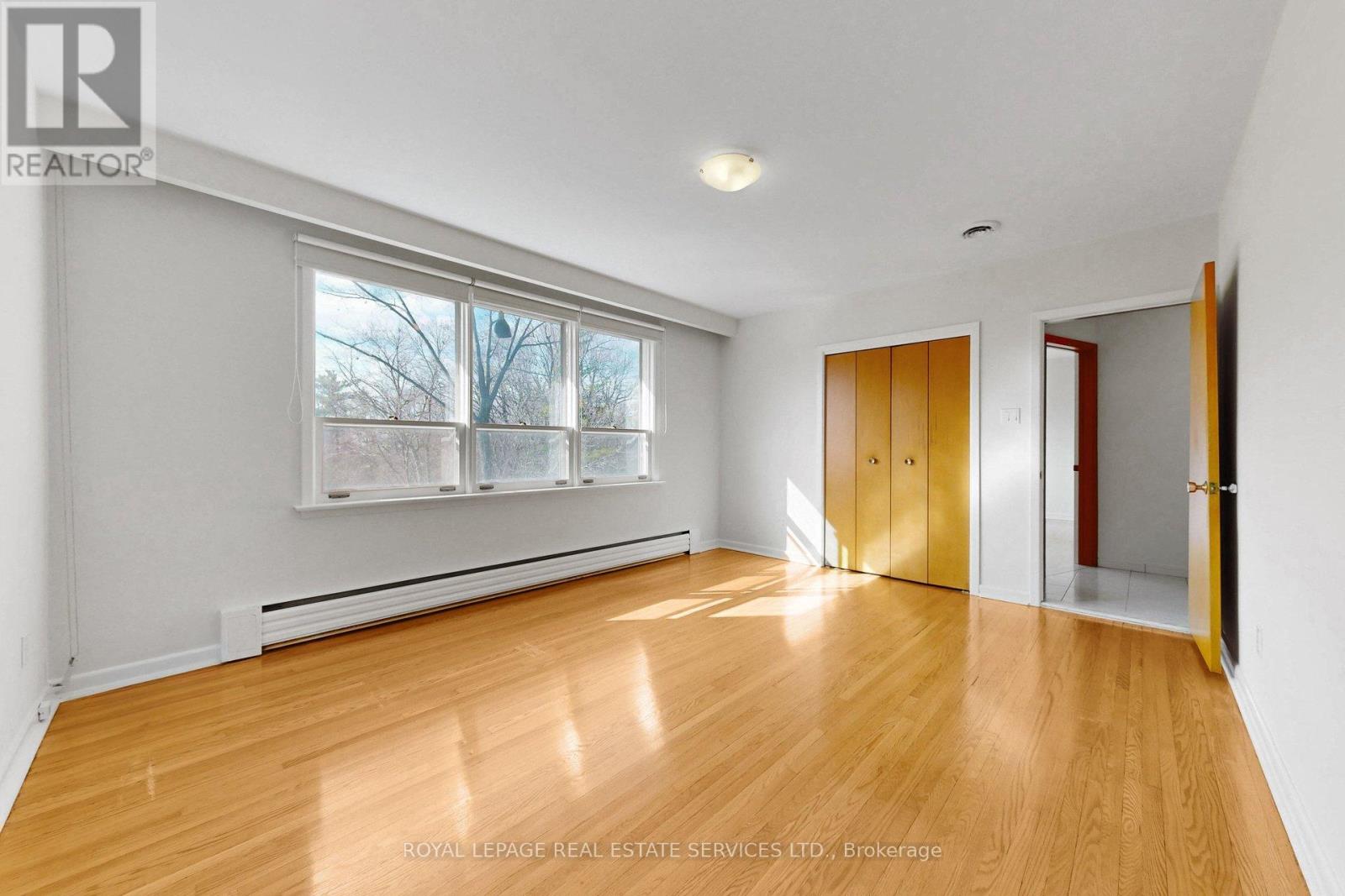 27 Peacham Crescent, Toronto, Ontario  M3M 1S2 - Photo 10 - W12968560