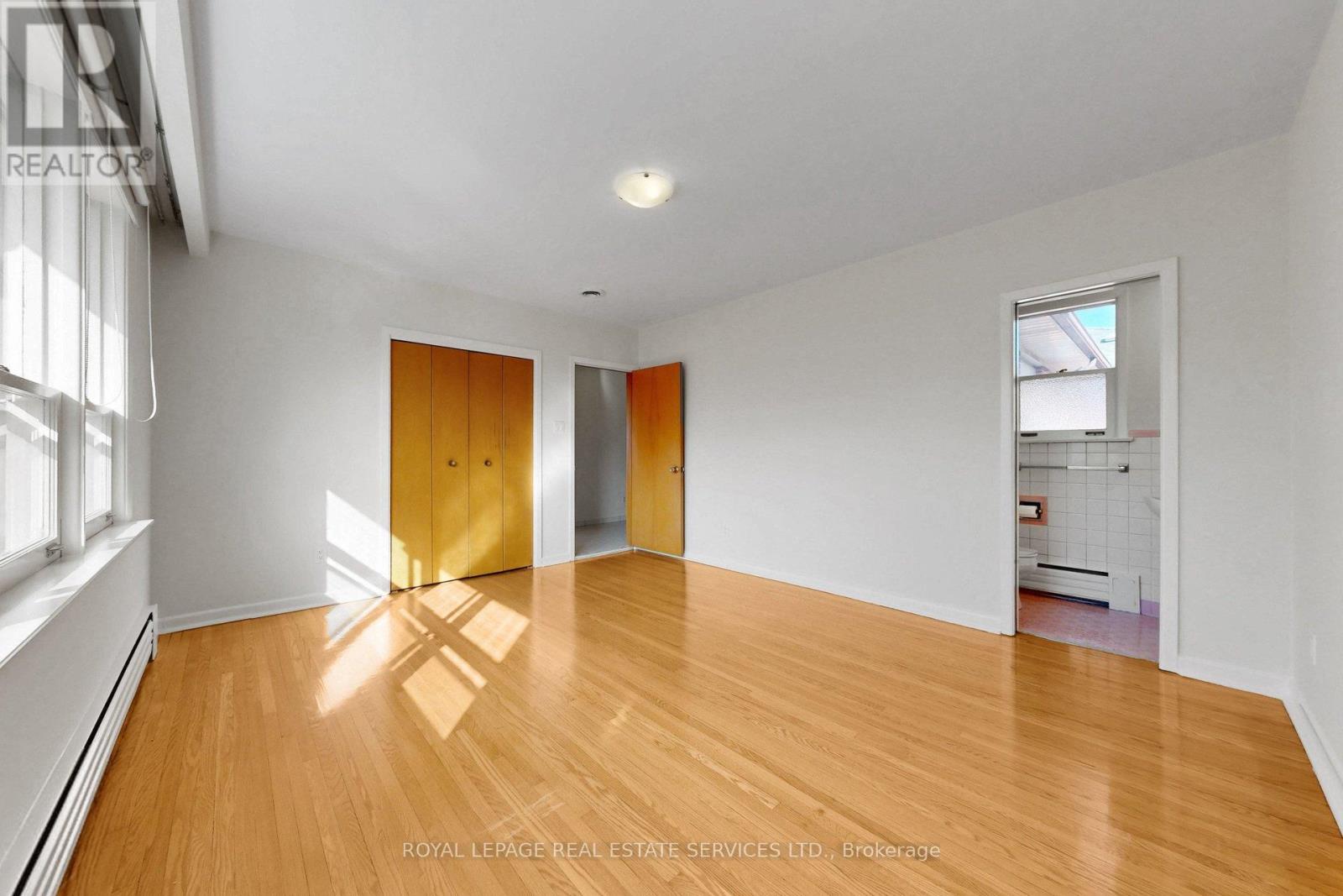 27 Peacham Crescent, Toronto, Ontario  M3M 1S2 - Photo 12 - W12968560