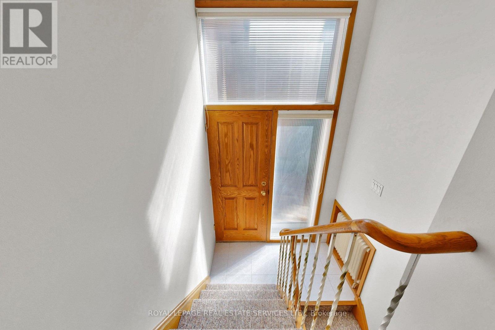 27 Peacham Crescent, Toronto, Ontario  M3M 1S2 - Photo 20 - W12968560