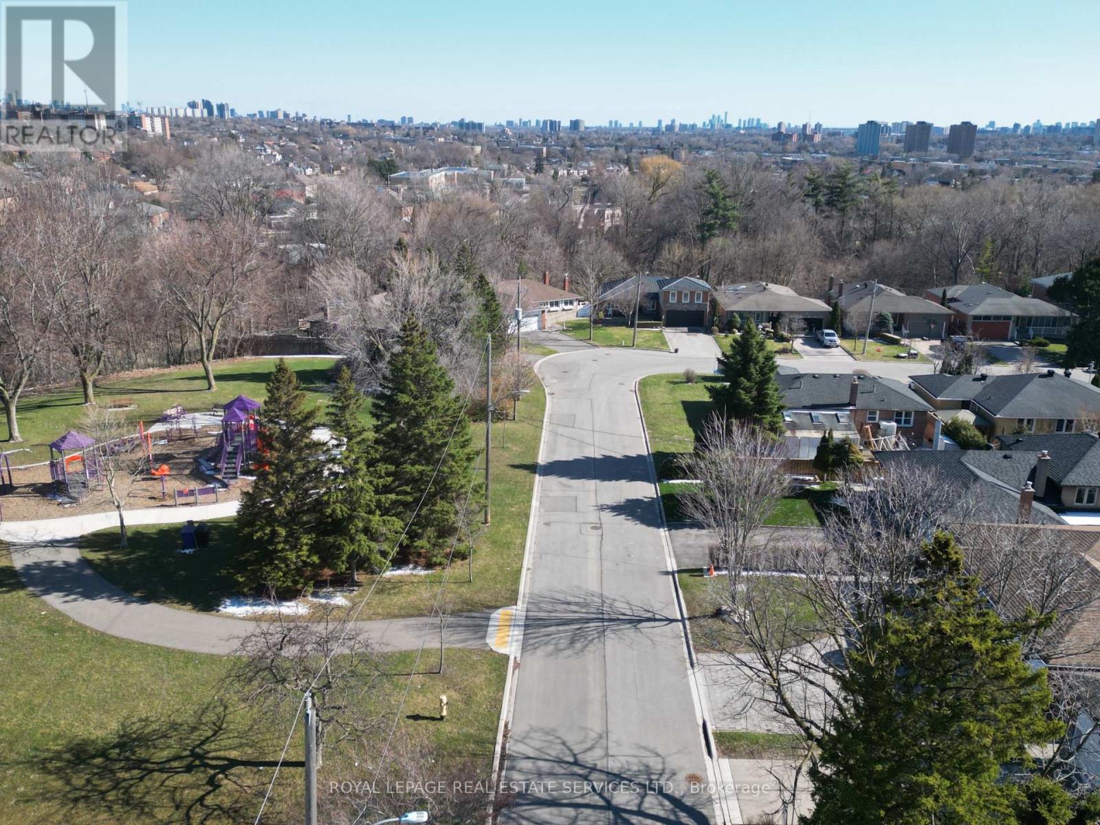 27 Peacham Crescent, Toronto, Ontario  M3M 1S2 - Photo 36 - W12968560