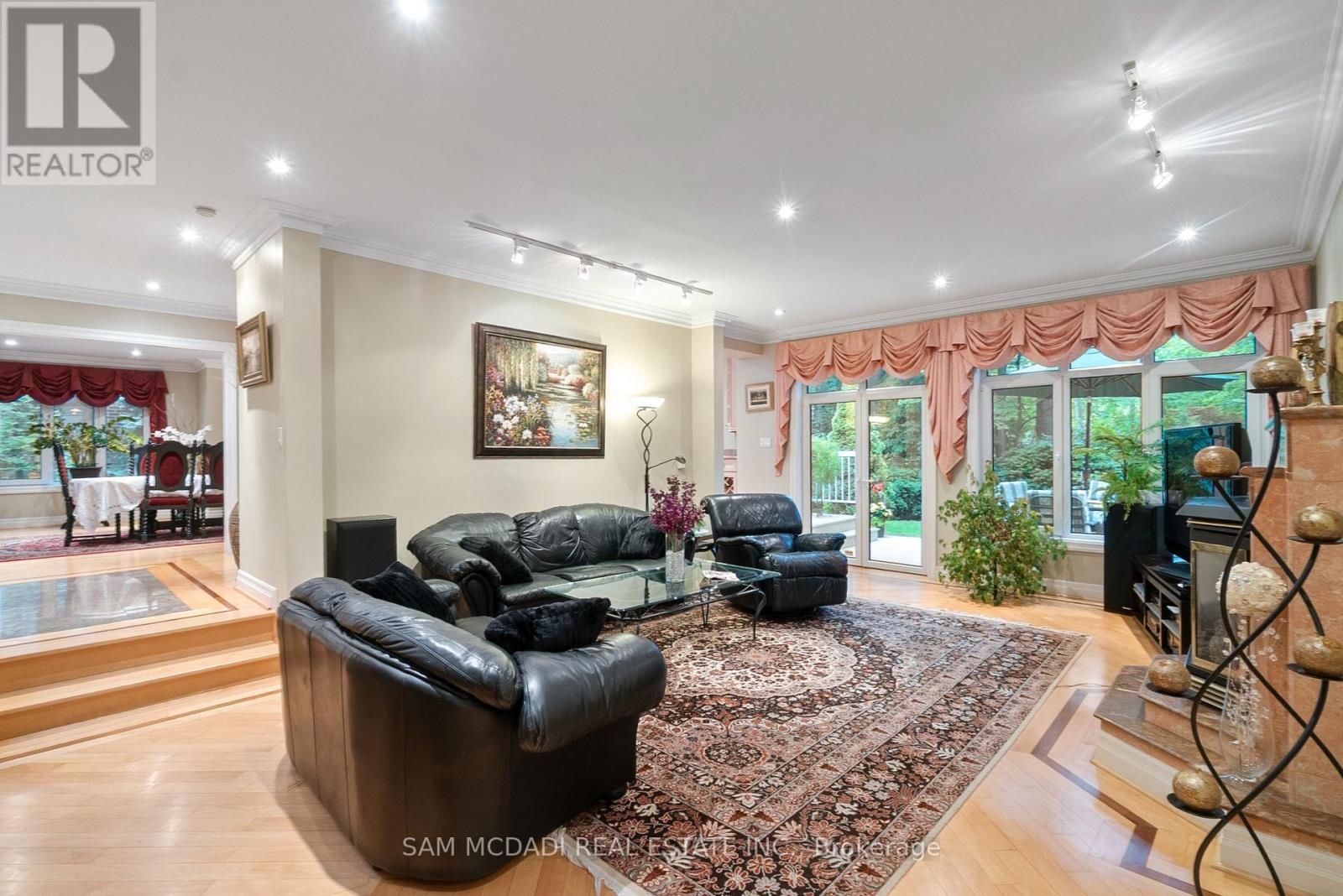 978 Tennyson Avenue, Mississauga, Ontario  L5H 2Z1 - Photo 14 - W12968576