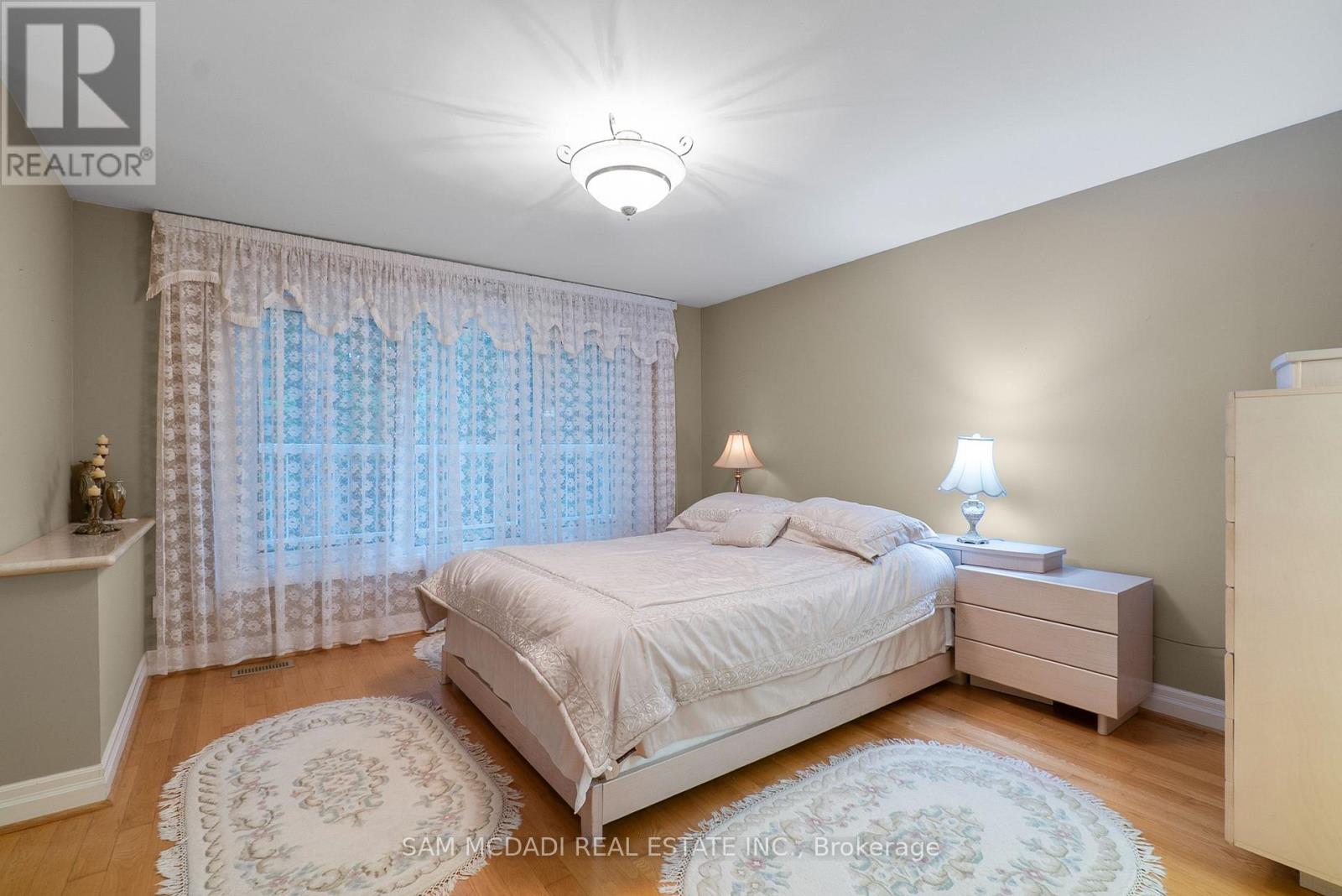 978 Tennyson Avenue, Mississauga, Ontario  L5H 2Z1 - Photo 21 - W12968576
