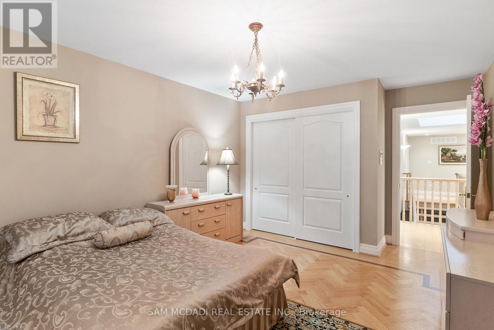 978 Tennyson Avenue, Mississauga, Ontario  L5H 2Z1 - Photo 34 - W12968576