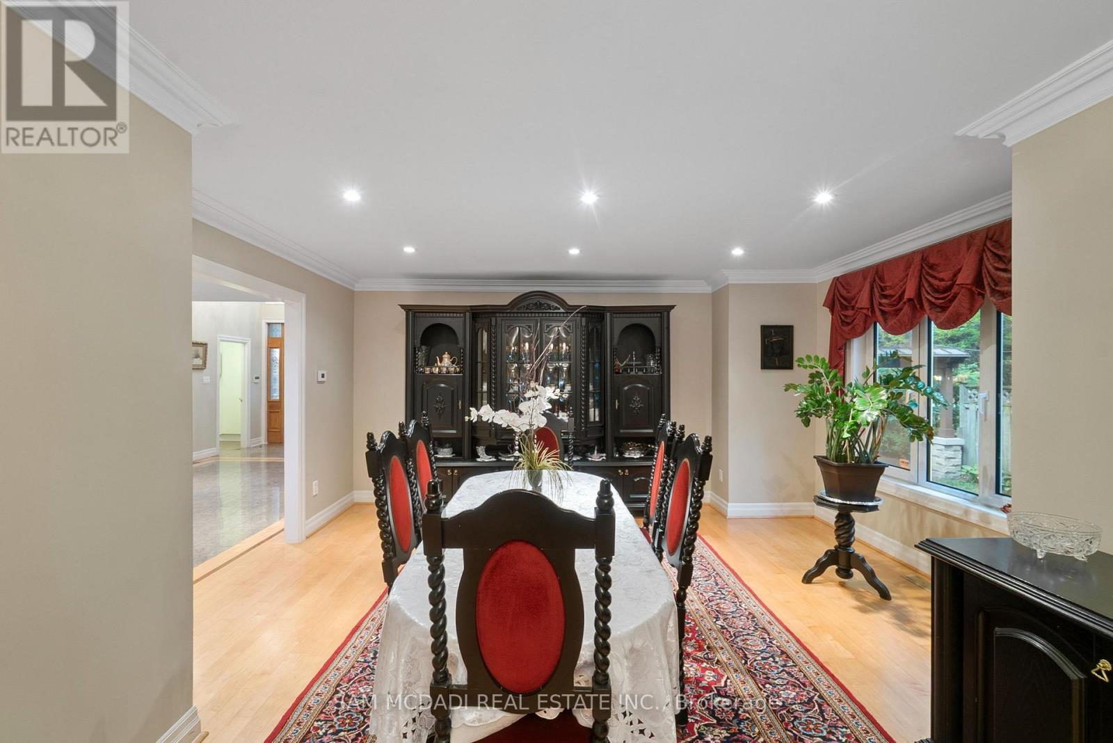 978 Tennyson Avenue, Mississauga, Ontario  L5H 2Z1 - Photo 8 - W12968576