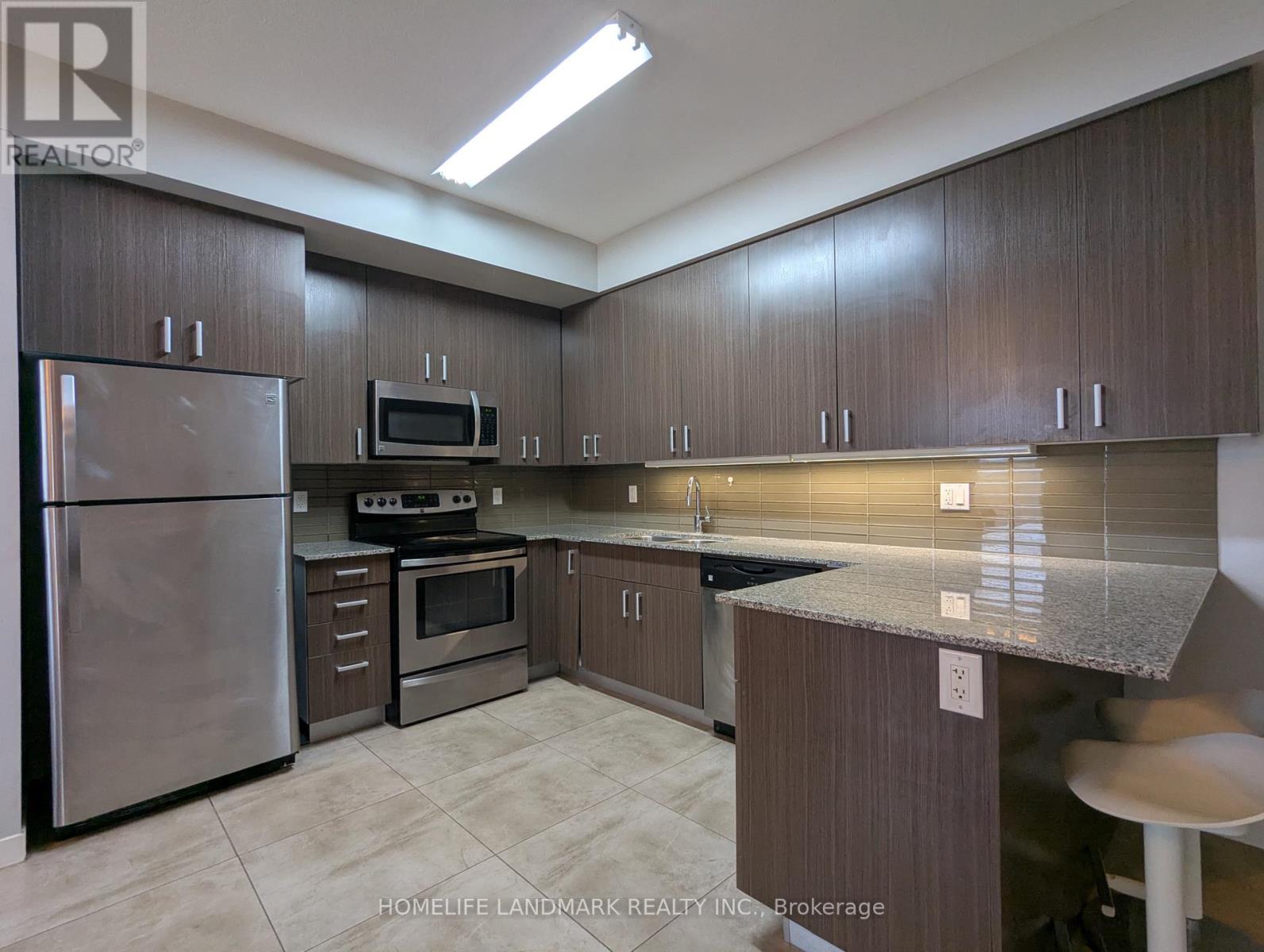 T102 - 62 Balsam Street, Waterloo, Ontario N2L 3H2 - Photo 10 - X12968580