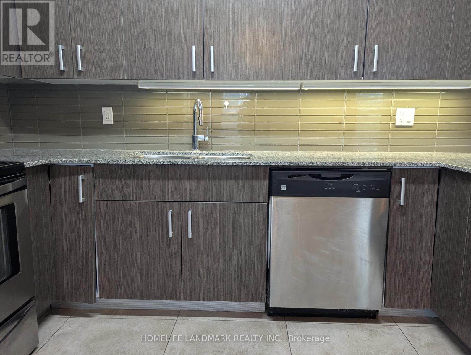 T102 - 62 Balsam Street, Waterloo, Ontario N2L 3H2 - Photo 13 - X12968580