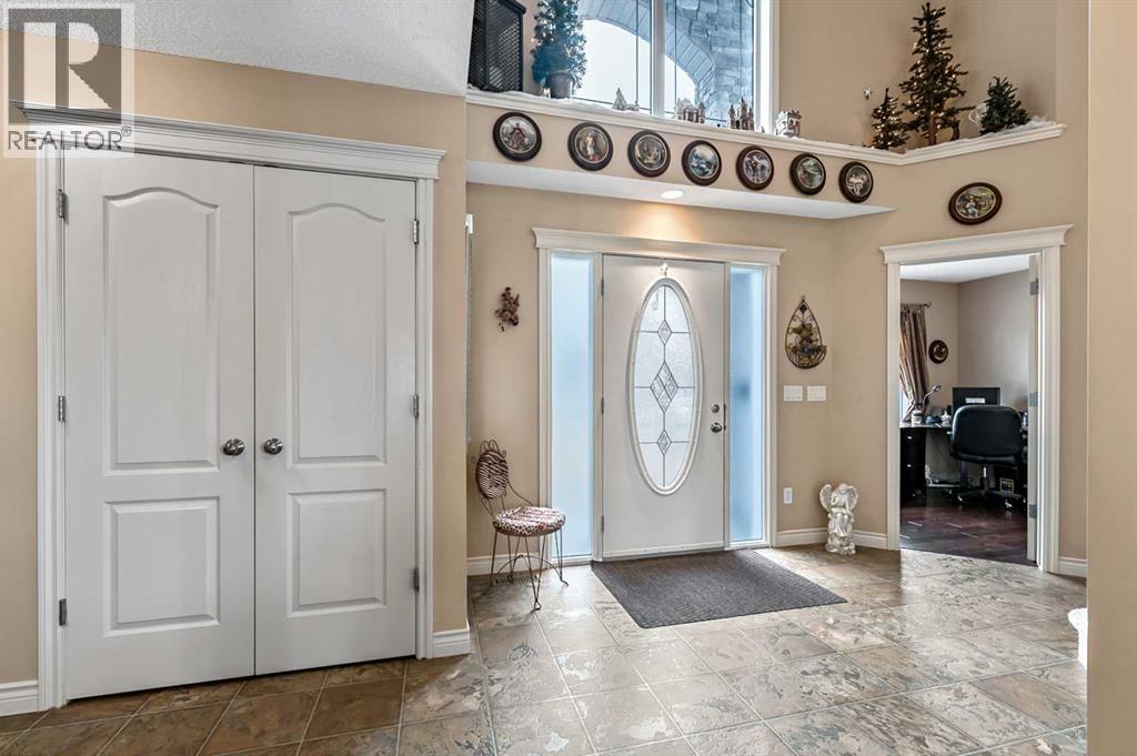 43 Sheep River Heights, Okotoks, Alberta  T1S 2A1 - Photo 3 - A2297277