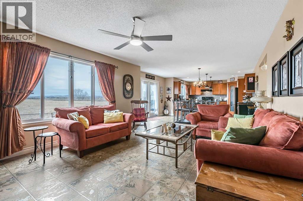 43 Sheep River Heights, Okotoks, Alberta  T1S 2A1 - Photo 10 - A2297277