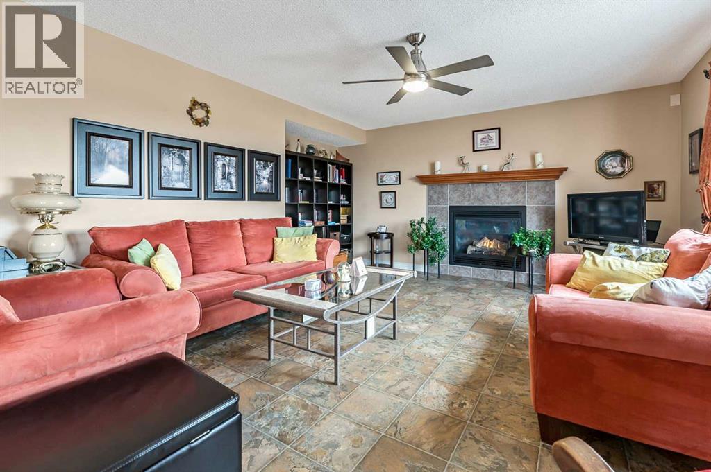 43 Sheep River Heights, Okotoks, Alberta  T1S 2A1 - Photo 9 - A2297277