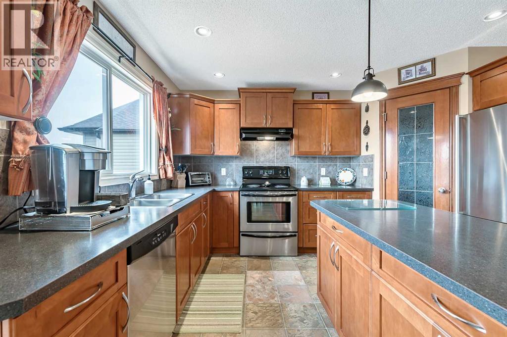 43 Sheep River Heights, Okotoks, Alberta  T1S 2A1 - Photo 6 - A2297277