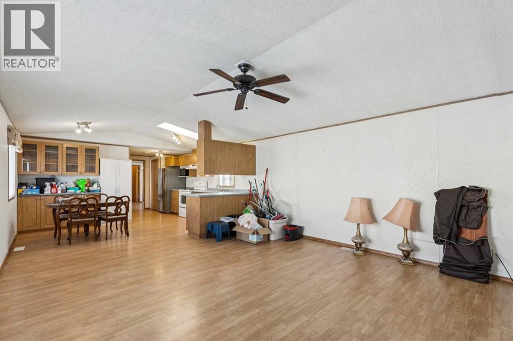 512, 3223 83 Street Nw, Calgary, Alberta  T3B 5N7 - Photo 3 - A2283933