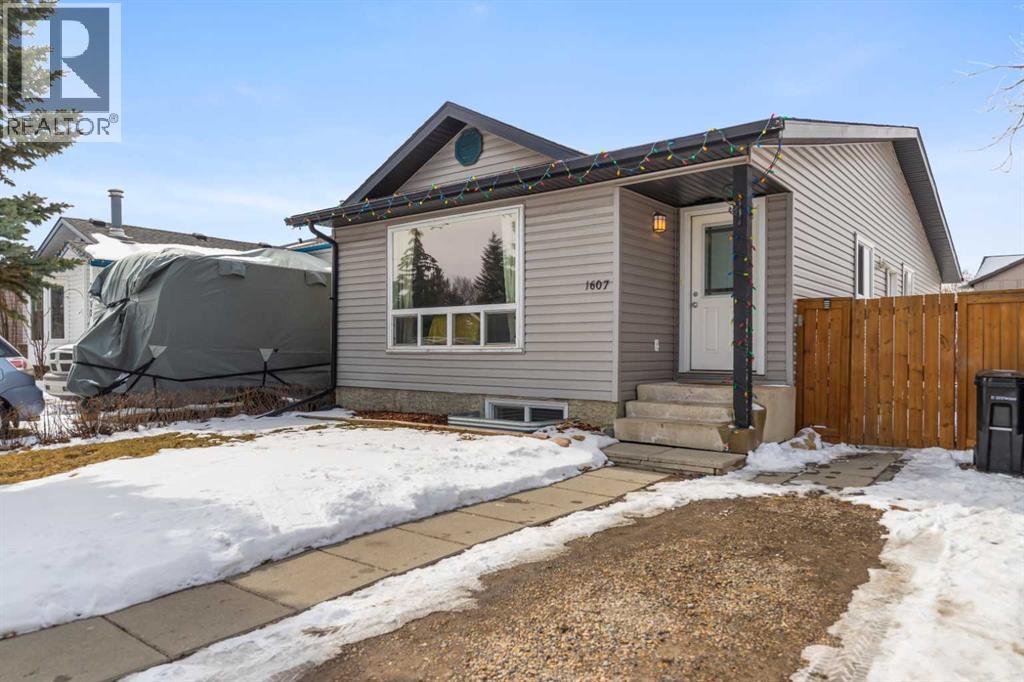 1607 Summerfield Boulevard, Airdrie, Alberta  T4B 1C7 - Photo 1 - A2298643
