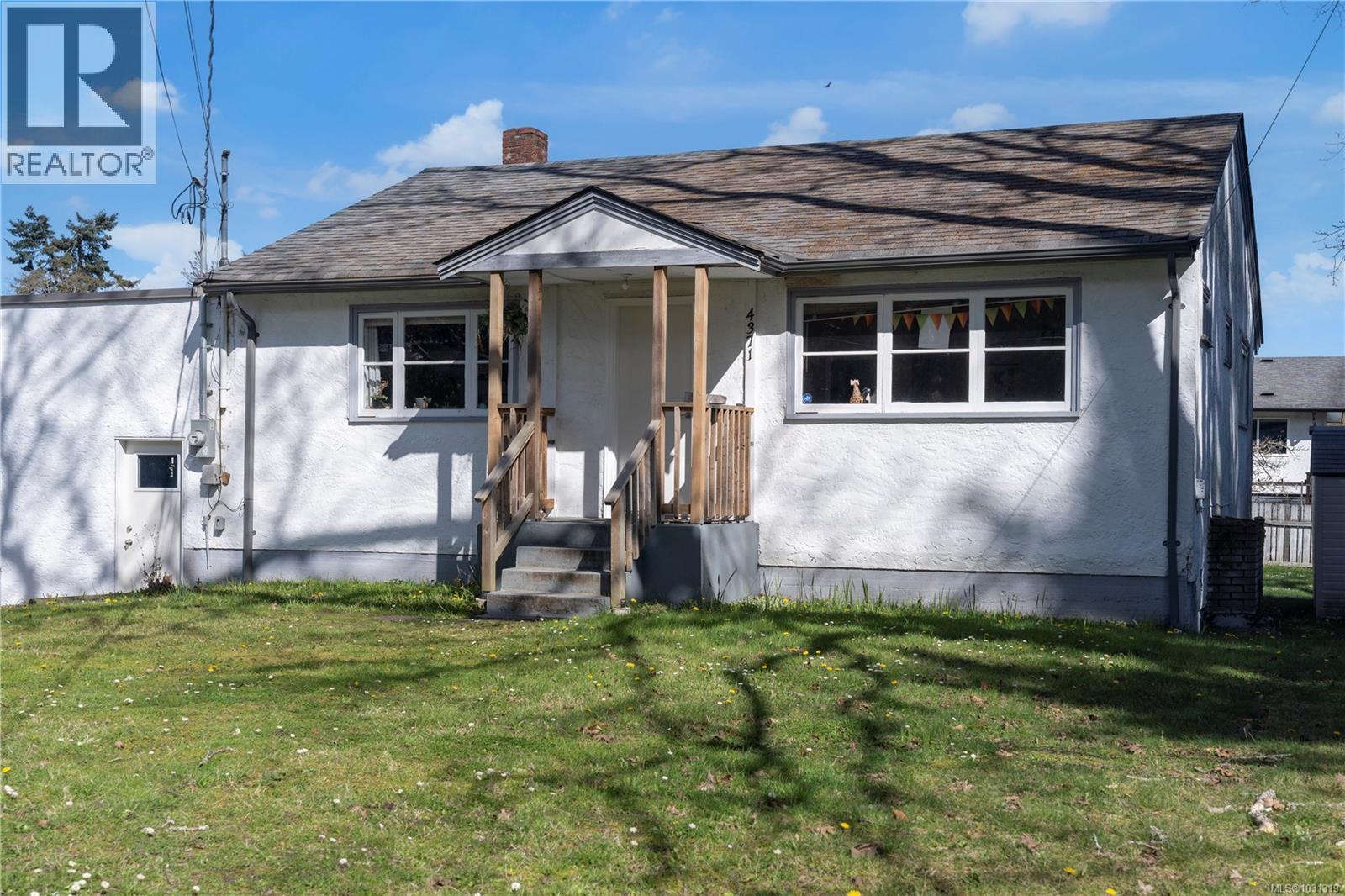 4371 Shelbourne St, Saanich, British Columbia