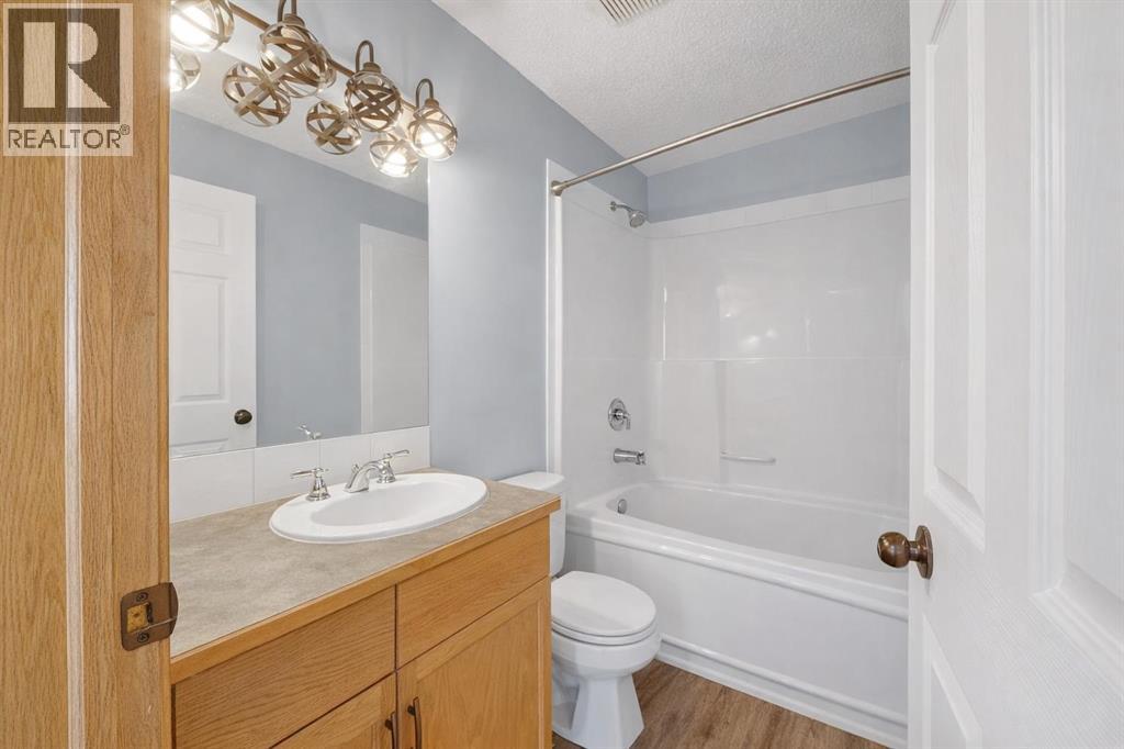 120 Creek Gardens Place Nw, Airdrie, Alberta  T4B 2P7 - Photo 8 - A2294259