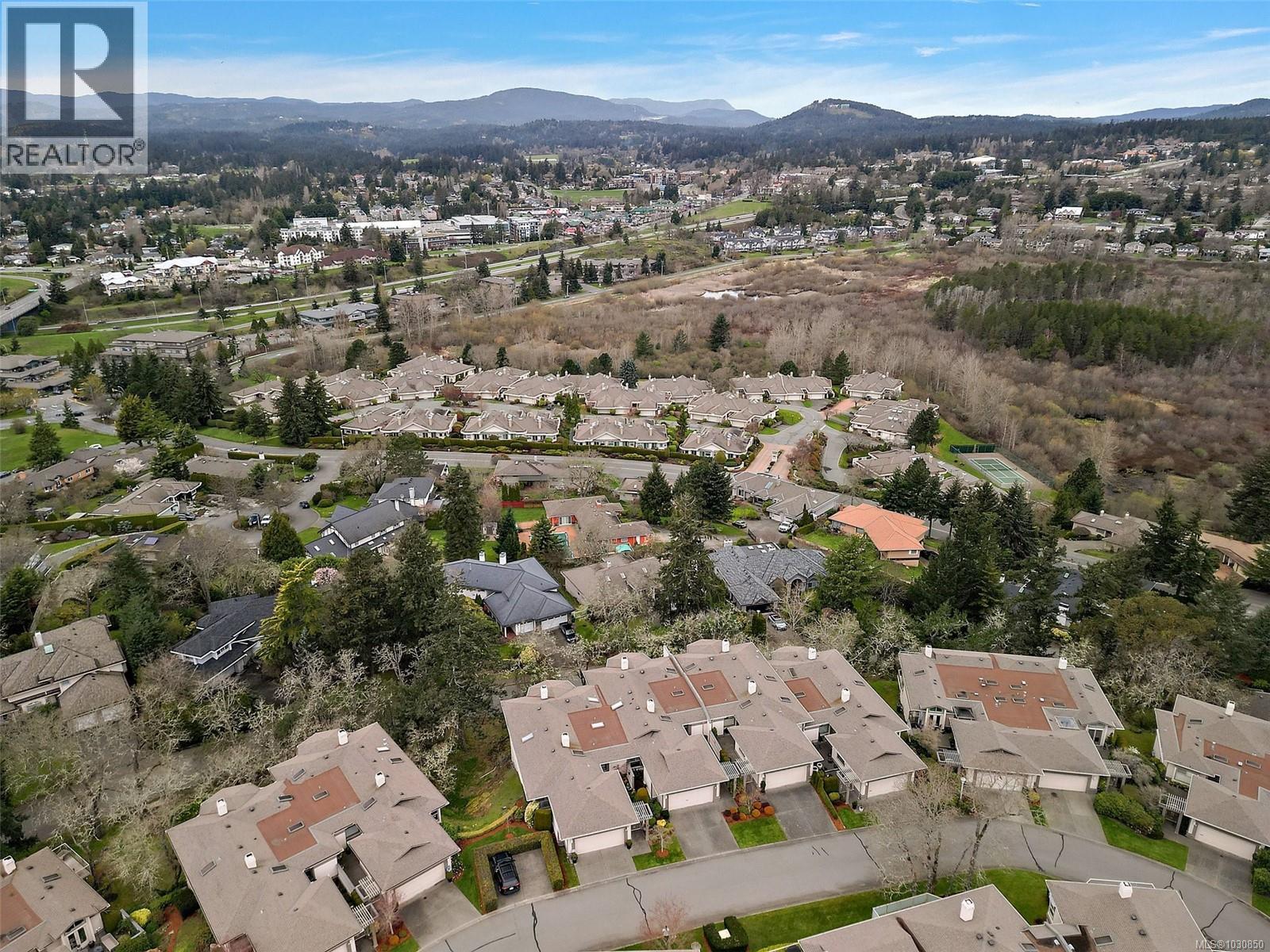 13 4300 Stoneywood Lane, Saanich, British Columbia  V8X 5A5 - Photo 43 - 1030850