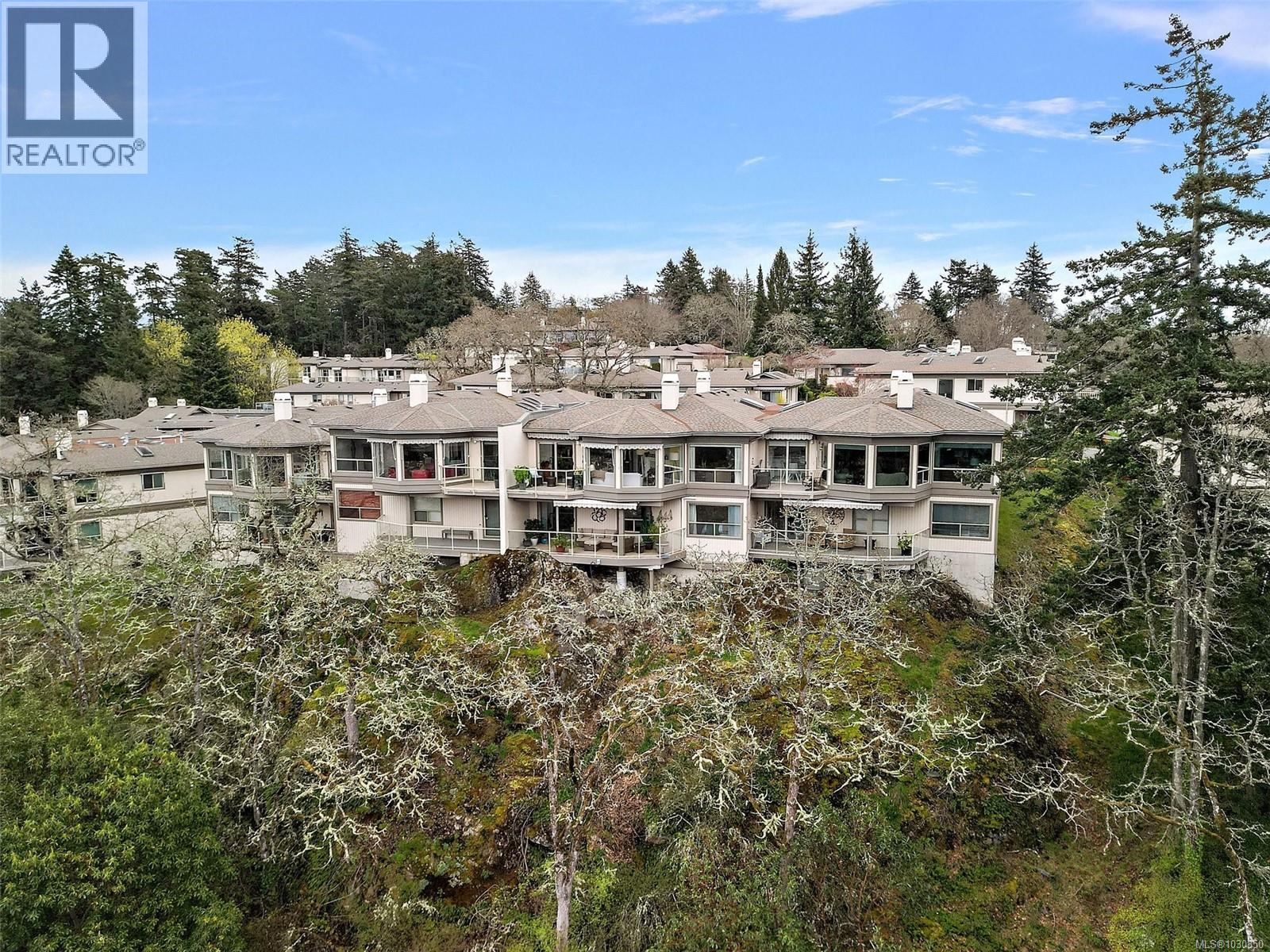 13 4300 Stoneywood Lane, Saanich, British Columbia  V8X 5A5 - Photo 44 - 1030850