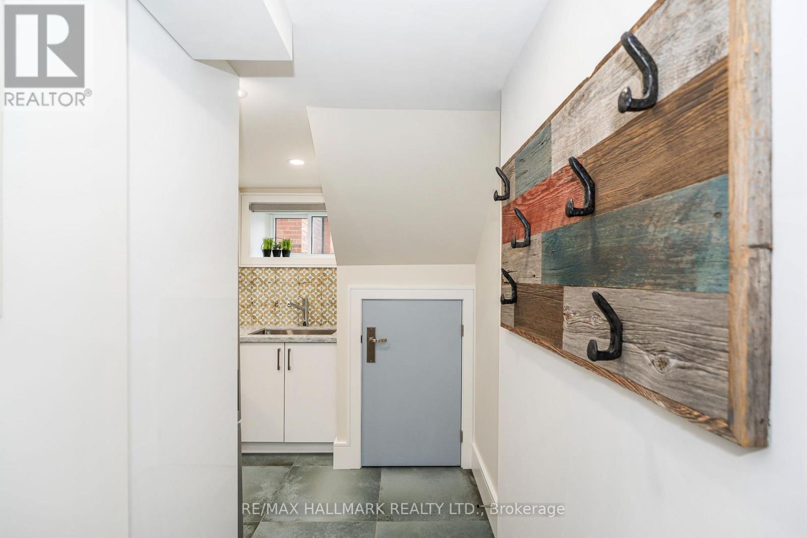 House - 202 Rusholme Road, Toronto, Ontario  M6H 2Y7 - Photo 9 - C12968618