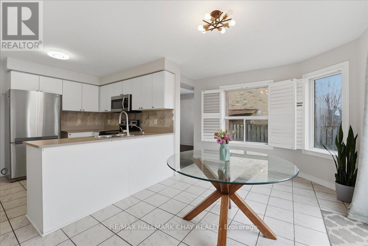 102 Esther Drive, Barrie, Ontario  L4N 0V8 - Photo 14 - S12968614