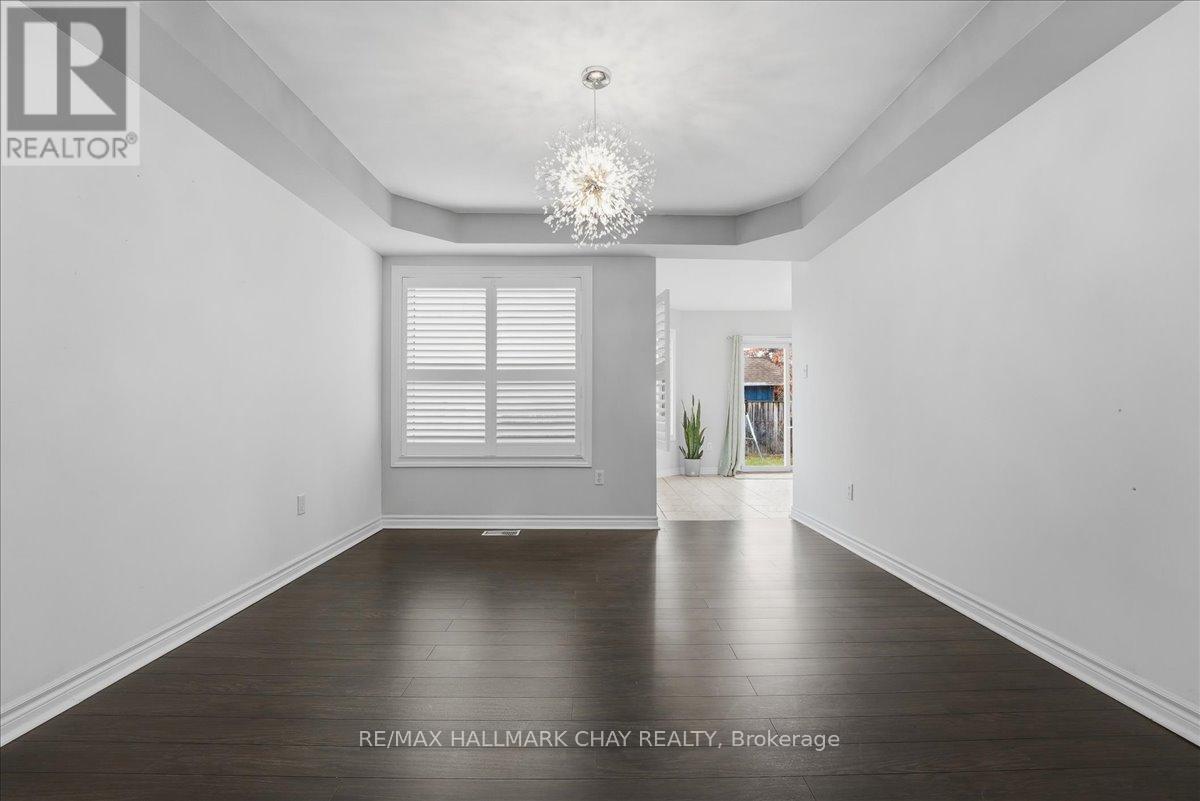 102 Esther Drive, Barrie, Ontario  L4N 0V8 - Photo 19 - S12968614