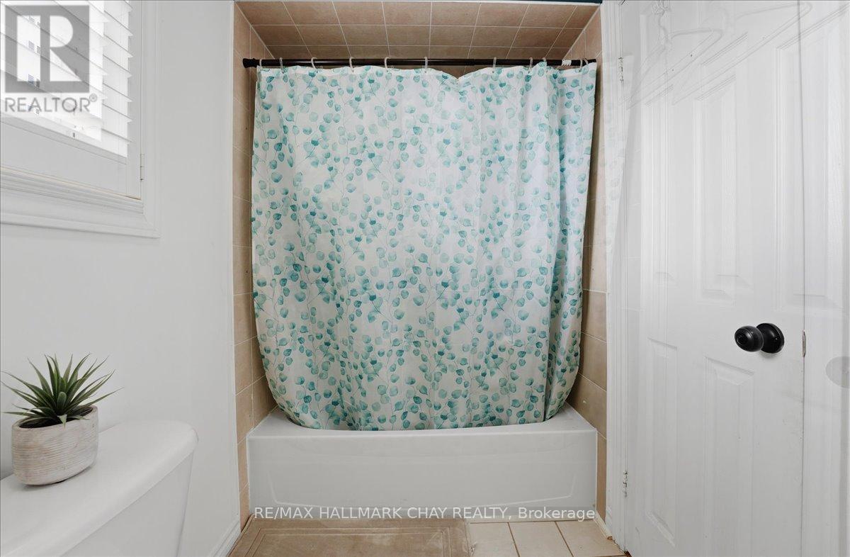 102 Esther Drive, Barrie, Ontario  L4N 0V8 - Photo 26 - S12968614