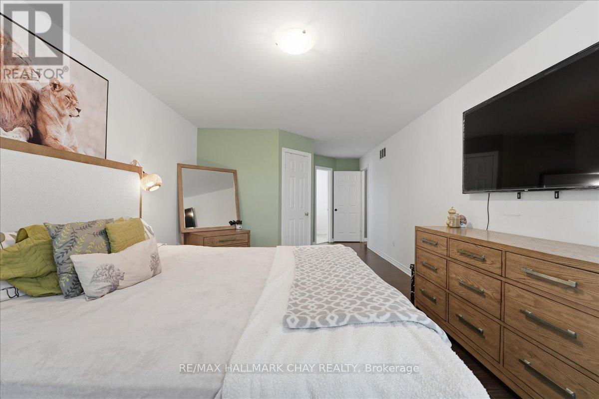 102 Esther Drive, Barrie, Ontario  L4N 0V8 - Photo 30 - S12968614