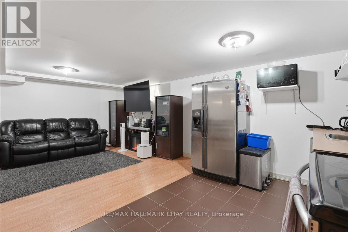 102 Esther Drive, Barrie, Ontario  L4N 0V8 - Photo 32 - S12968614