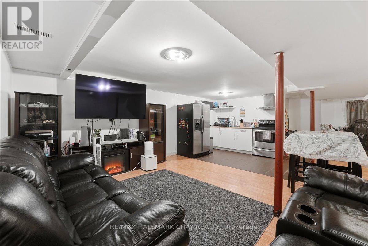 102 Esther Drive, Barrie, Ontario  L4N 0V8 - Photo 33 - S12968614