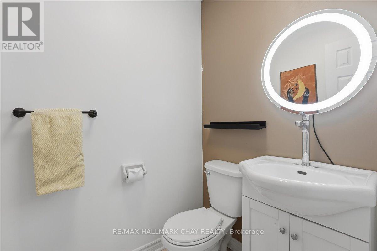 102 Esther Drive, Barrie, Ontario  L4N 0V8 - Photo 6 - S12968614