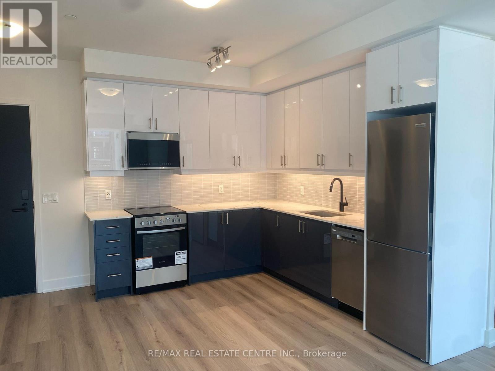 808 - 2333 Khalsa Gate, Oakville, Ontario  L6M 0X7 - Photo 5 - W12968598