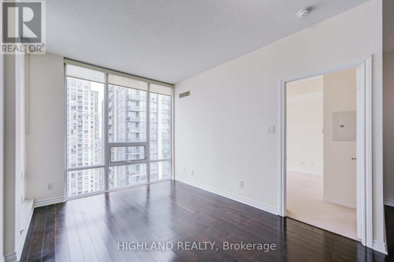 2609 - 3525 Kariya Drive, Mississauga, Ontario  L5B 0C2 - Photo 11 - W12968624