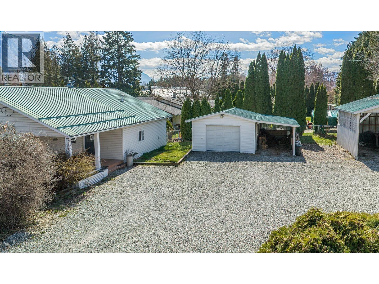 3433 Erickson Road, Creston, British Columbia  V0B 1G1 - Photo 4 - 10381627