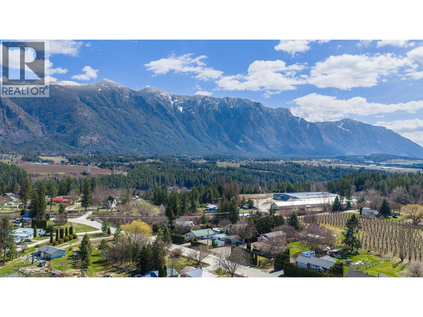 3433 ERICKSON Road, Creston, British Columbia