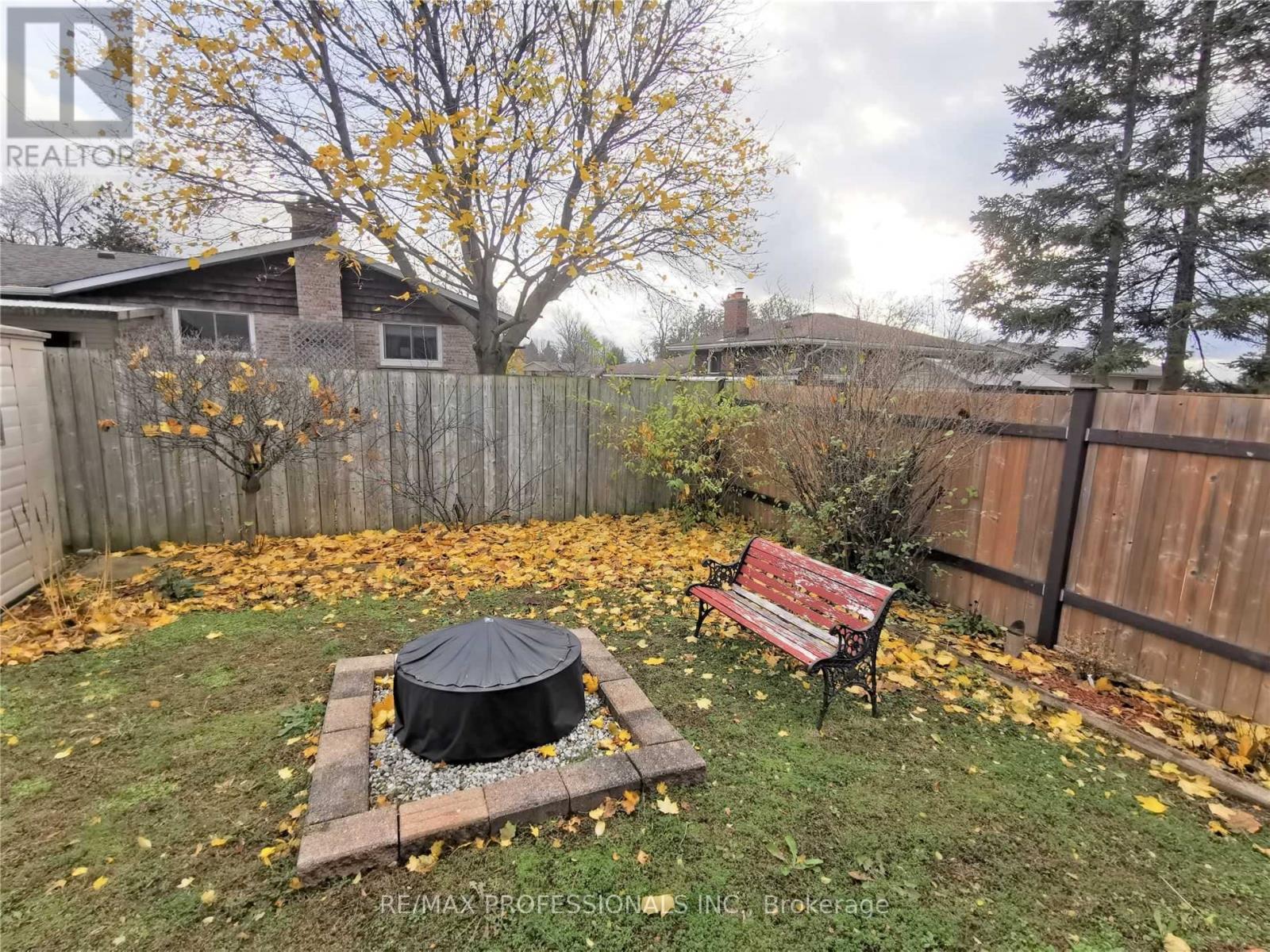 77 Roseneath Crescent, Kitchener, Ontario  N2E 1V8 - Photo 13 - X12968604