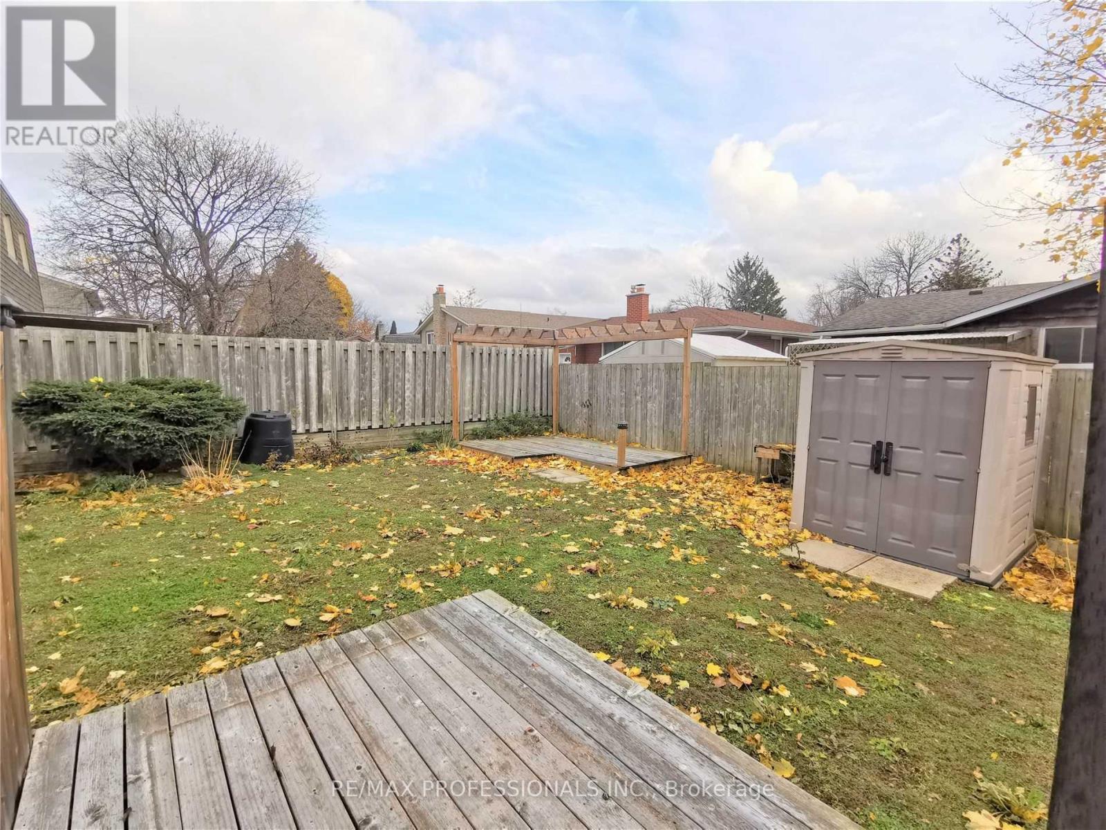 77 Roseneath Crescent, Kitchener, Ontario  N2E 1V8 - Photo 14 - X12968604