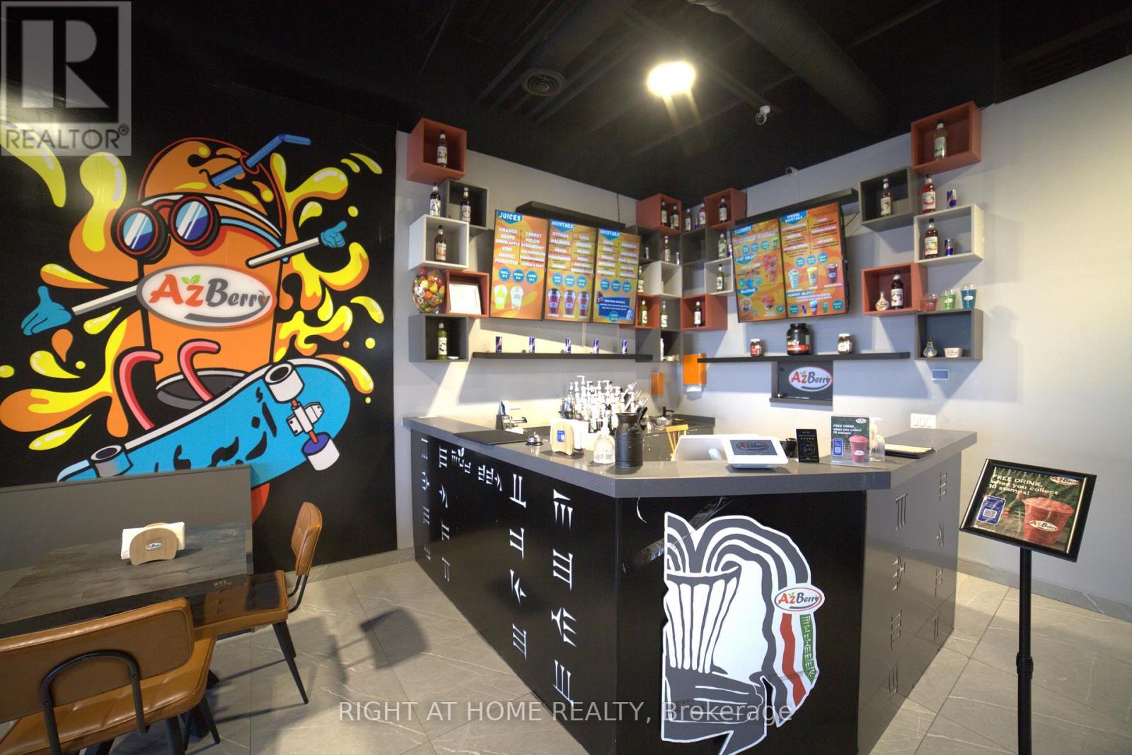 6 - 3450 Platinum Drive, Mississauga, Ontario  L5M 2S4 - Photo 4 - W12662168