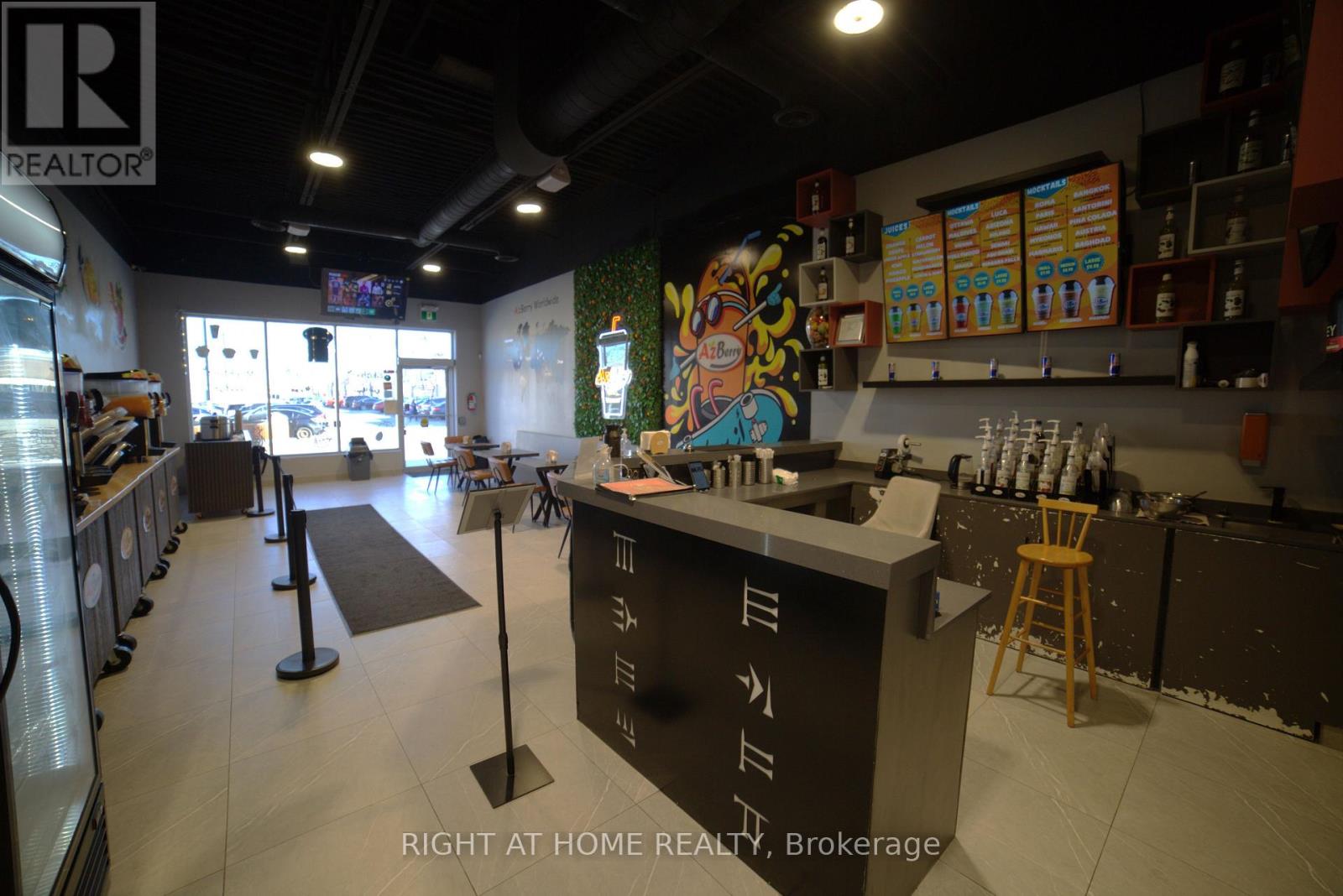 6 - 3450 Platinum Drive, Mississauga, Ontario  L5M 2S4 - Photo 5 - W12662168