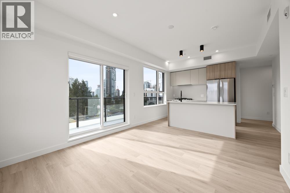 613 623 Kemsley Avenue, Coquitlam, British Columbia  V3J 0L8 - Photo 4 - R3099020