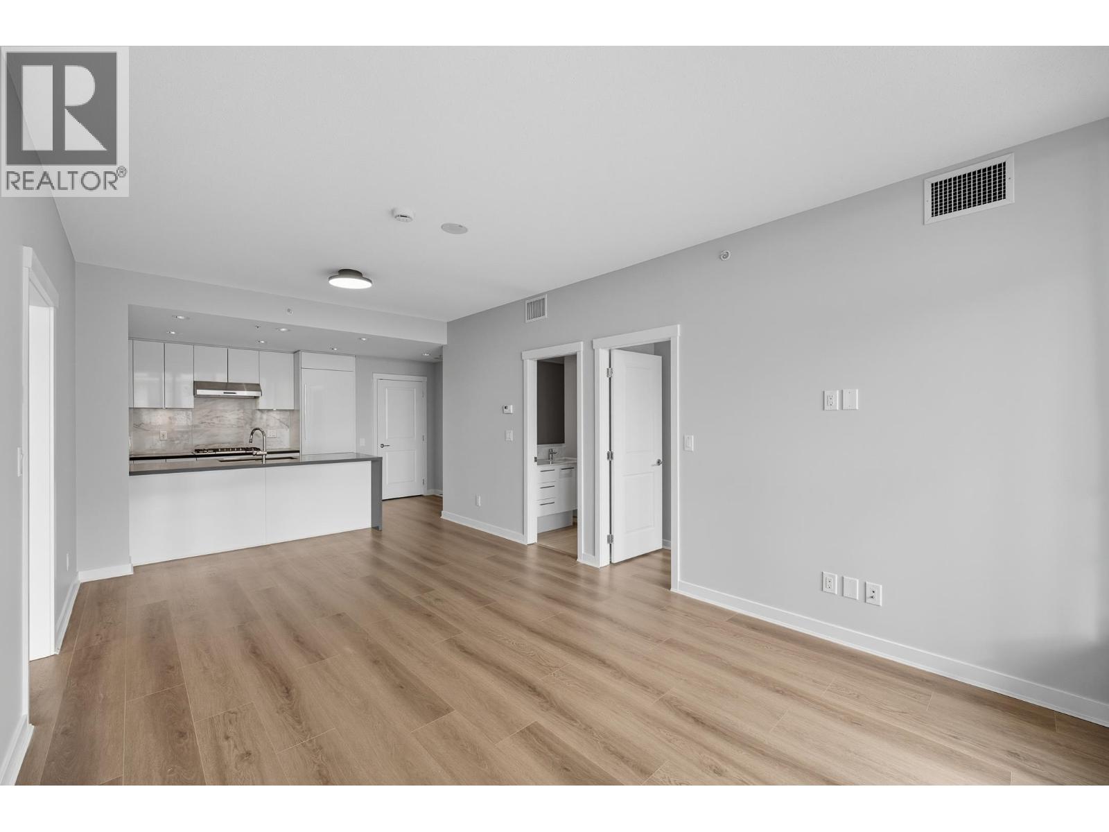 Listing Picture 15 of 34 : 1906 5628 BIRNEY AVENUE, Vancouver / 溫哥華 - 魯藝地產 Yvonne Lu Group - MLS Medallion Club Member