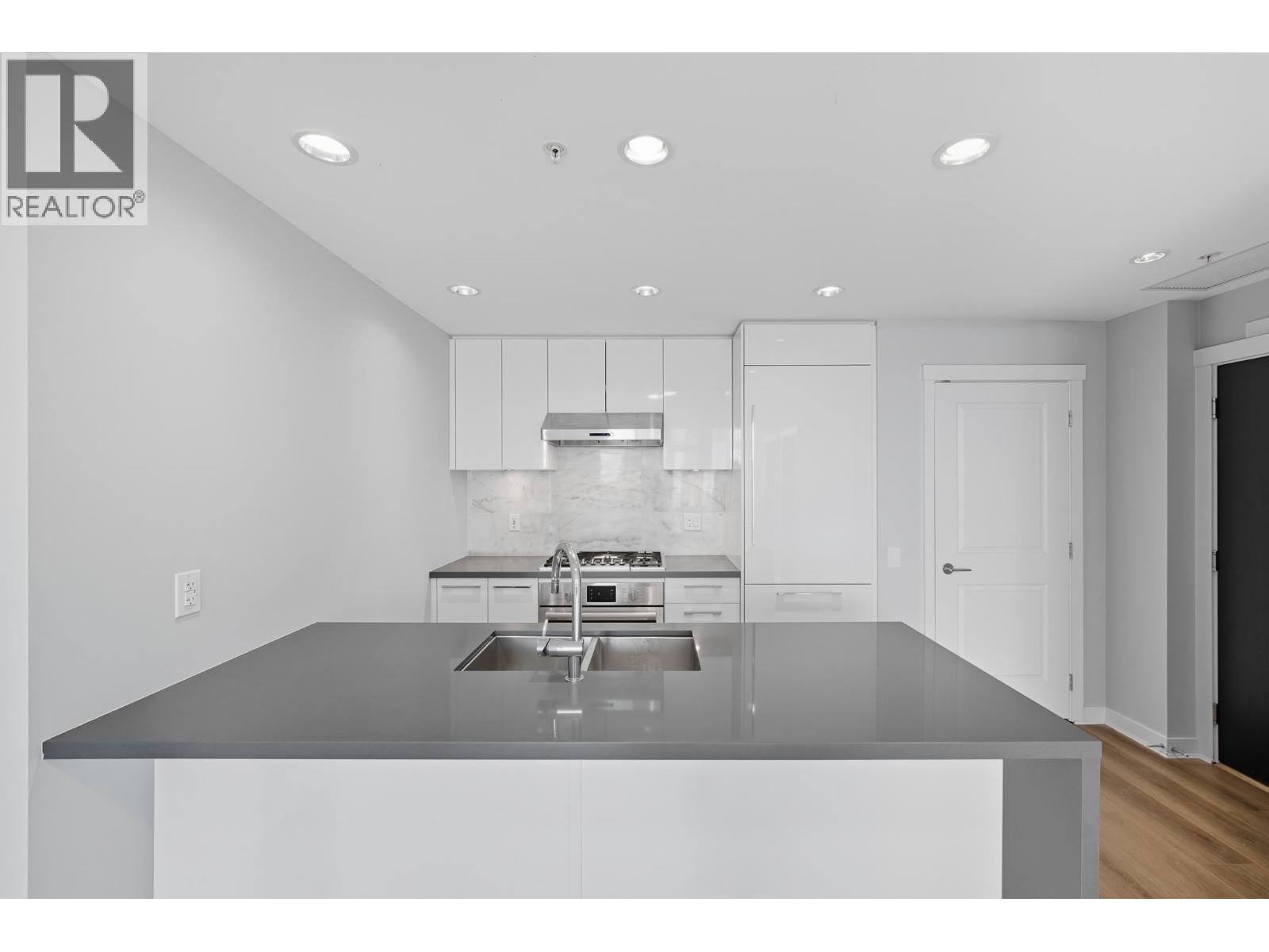 Listing Picture 19 of 34 : 1906 5628 BIRNEY AVENUE, Vancouver / 溫哥華 - 魯藝地產 Yvonne Lu Group - MLS Medallion Club Member